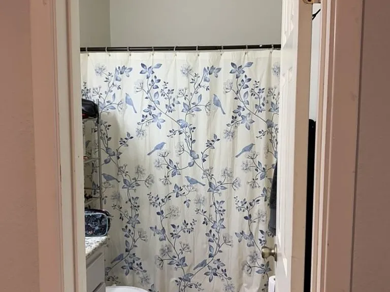 220 Craddock Ave — Photo 7