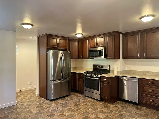 1024 Rambling Rd — Photo 15