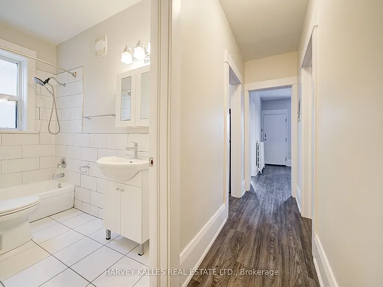 1074 Saint Clair Ave W #4 — Photo 8