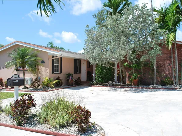 9990 Marlin Rd, Cutler Bay, FL 33157