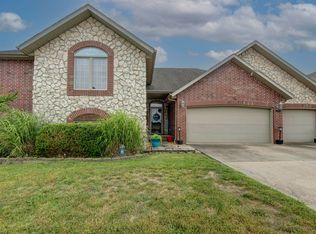 2014 W Village Ter, Springfield, MO 65810