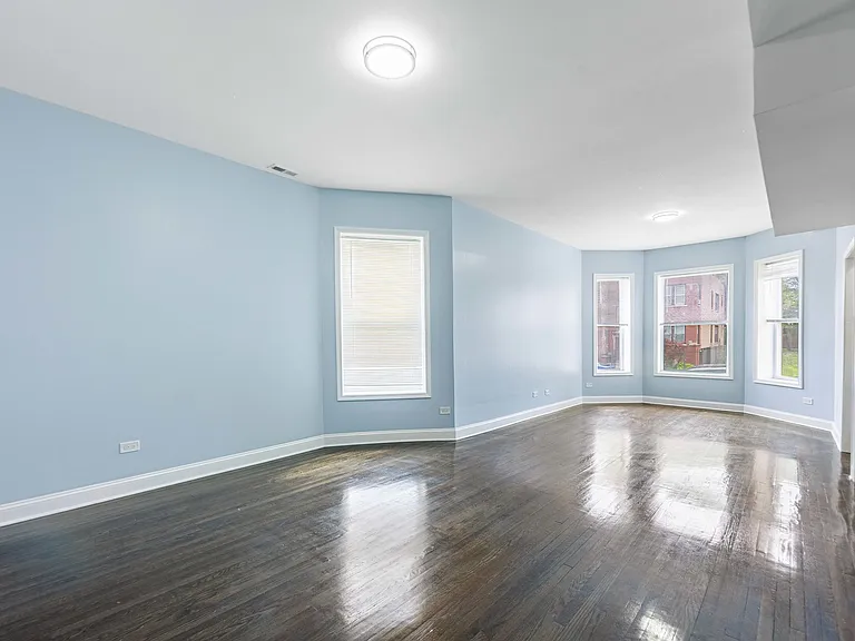 6433 S Vernon Ave #1 — Photo 3