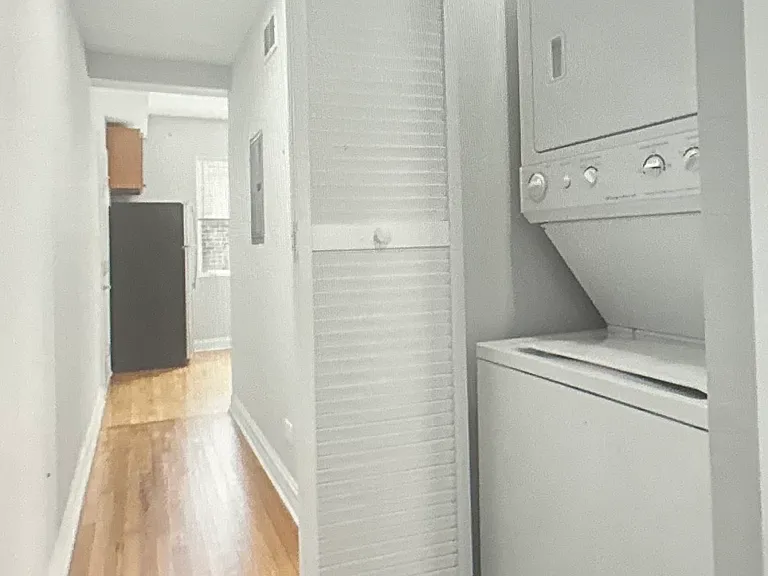 7322 N Damen Ave #2 — Photo 7