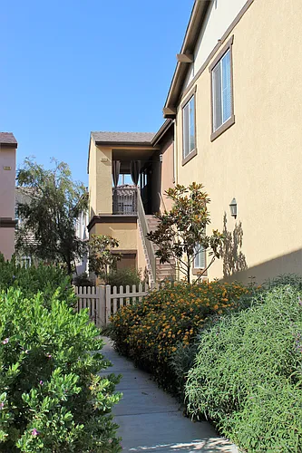 3321 N Ventura Rd Photo 1