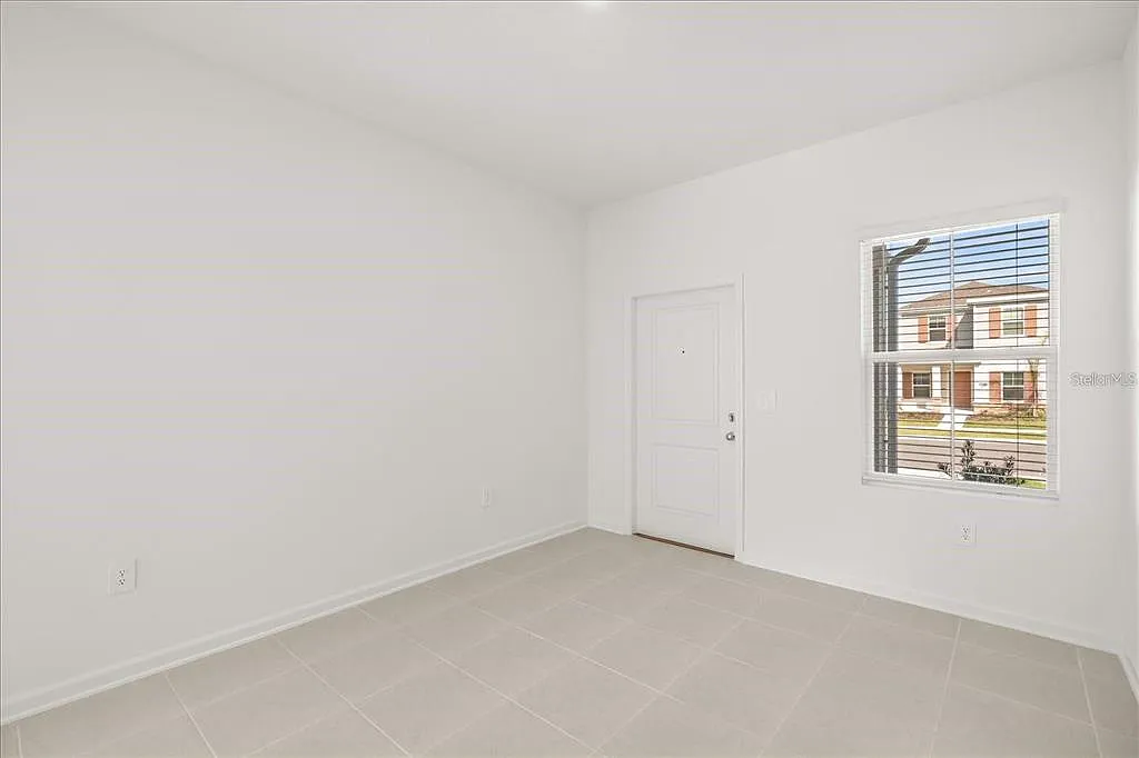 3 bed, 2.5 bath, 1689 sqft, $2,500 — Photo 4