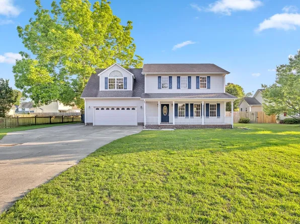 324 Beacon Ln, Sneads Ferry, NC 28460
