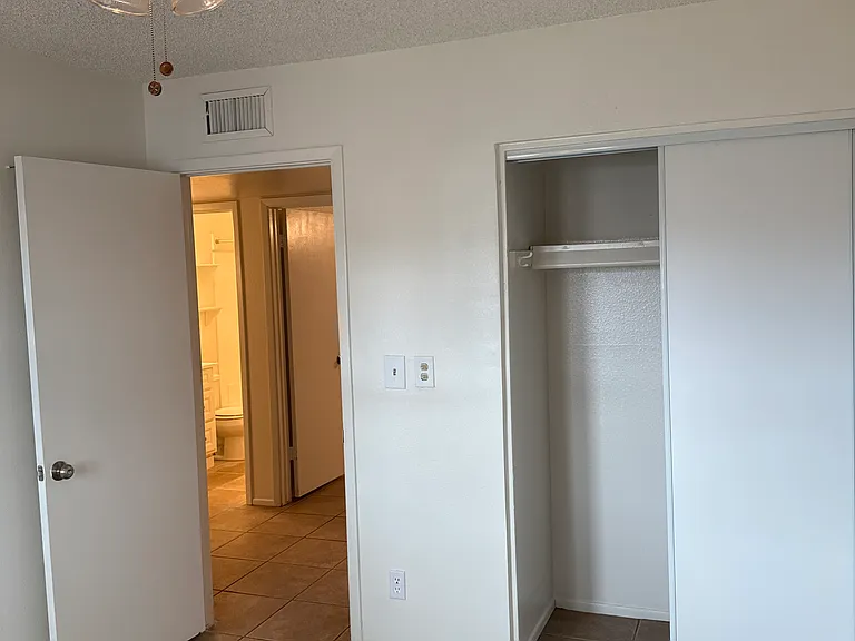 4627 S Hanna Dr — Photo 7
