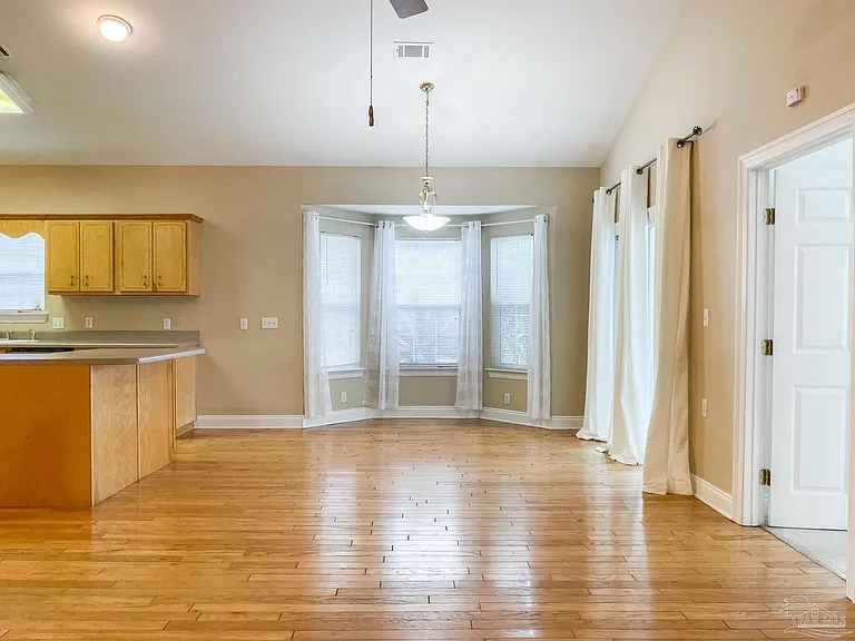 724 Ladner Dr — Photo 37