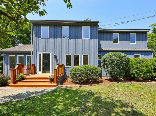 15 Grumman Avenue, Norwalk, CT 06851