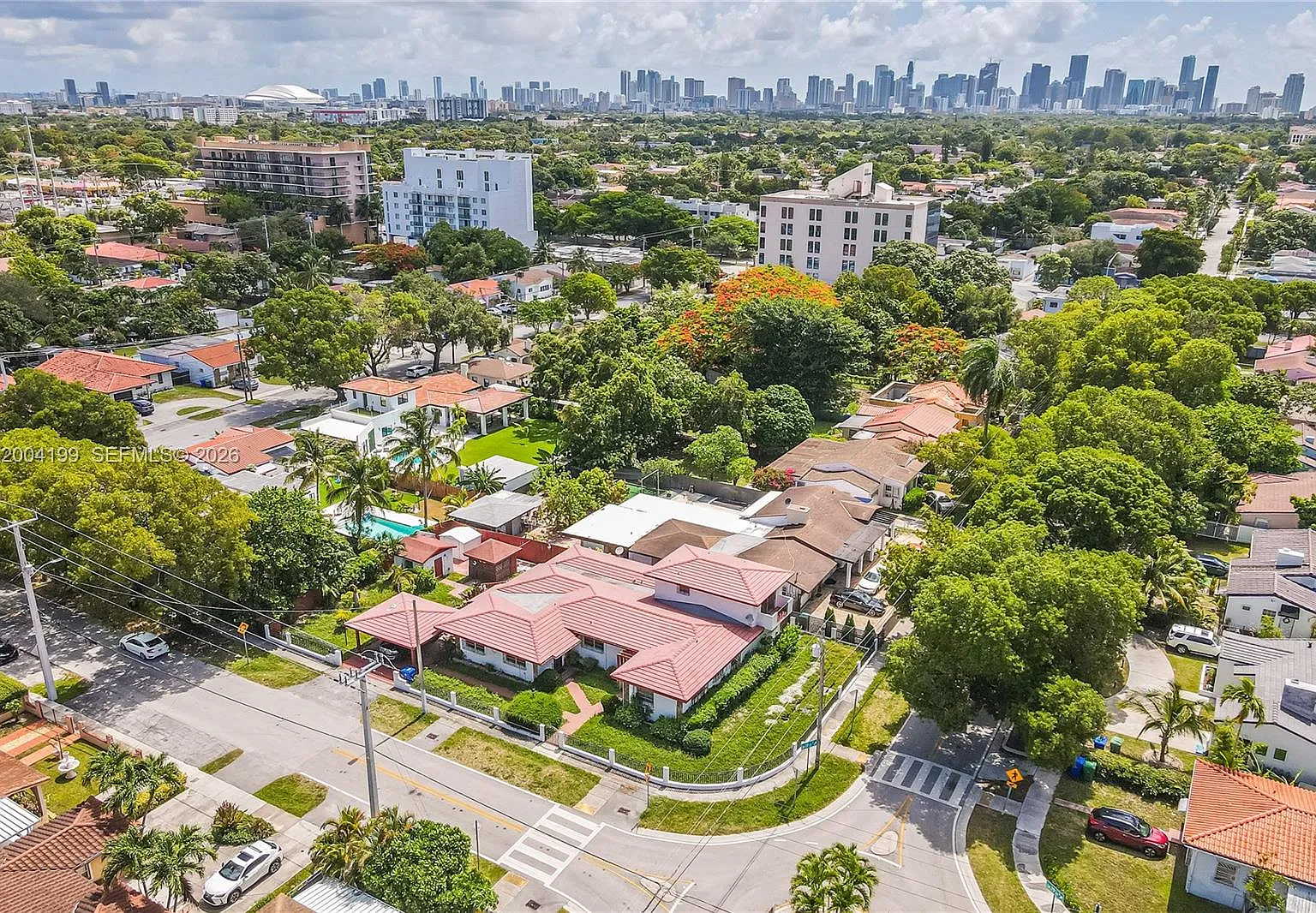 2 bed, 1.0 bath, $2,400 — Photo 4