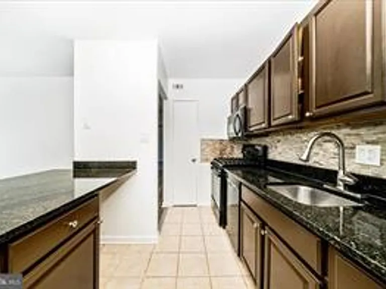 12202 Braxfield Ct #16/228 — Photo 21