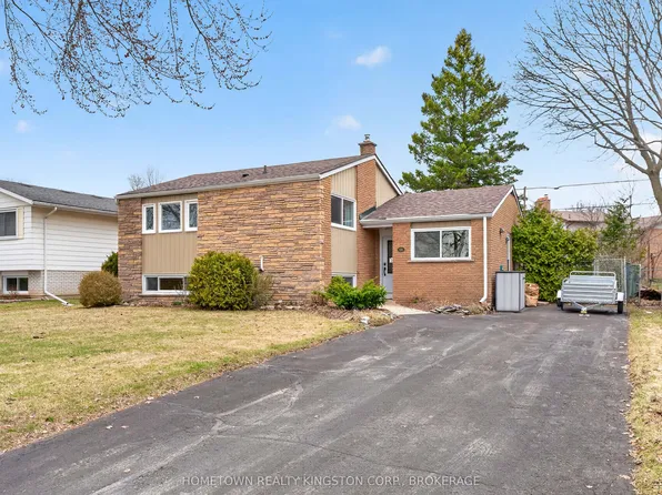 656 Carnaby St, Kingston, ON K7M 5M7