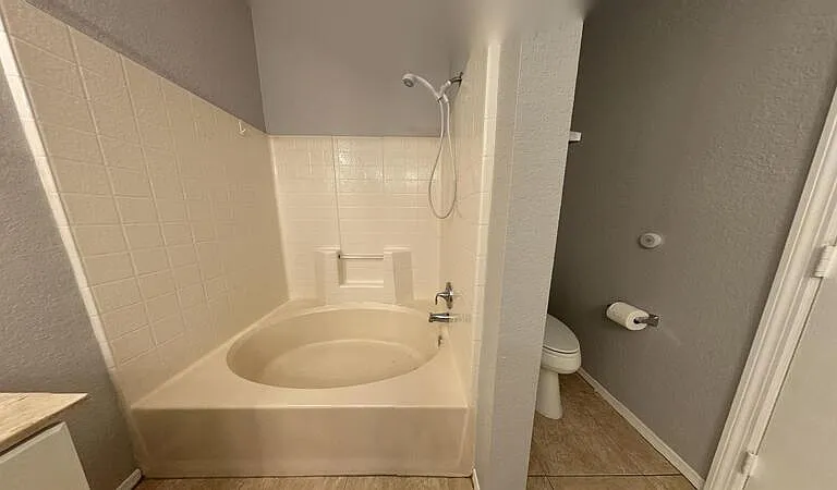 2738 Via Tivoli #221B — Photo 32