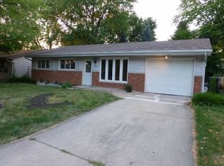 1712 Hoover Dr, Normal, IL 61761