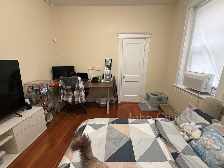 55 Linden St #11 — Photo 3