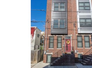 437 Hoffman St, Philadelphia, PA 19148