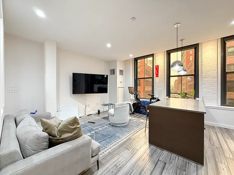 346 Congress St #313 — Photo 10