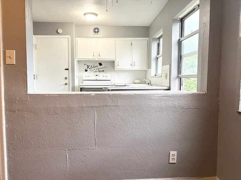 1384 N Cove Blvd #3 — Photo 7