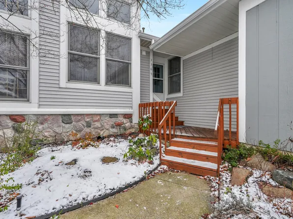 3365 English Hills Dr NW, Grand Rapids, MI 49544