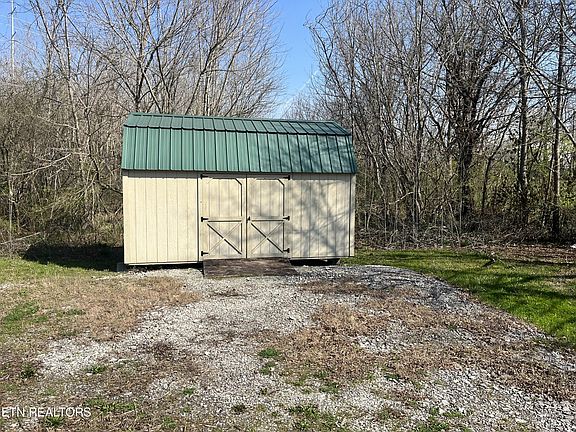 2nd image of 281 Ridgecrest Dr