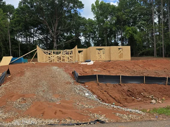 174 Airport Rd #12, Canon, GA 30520