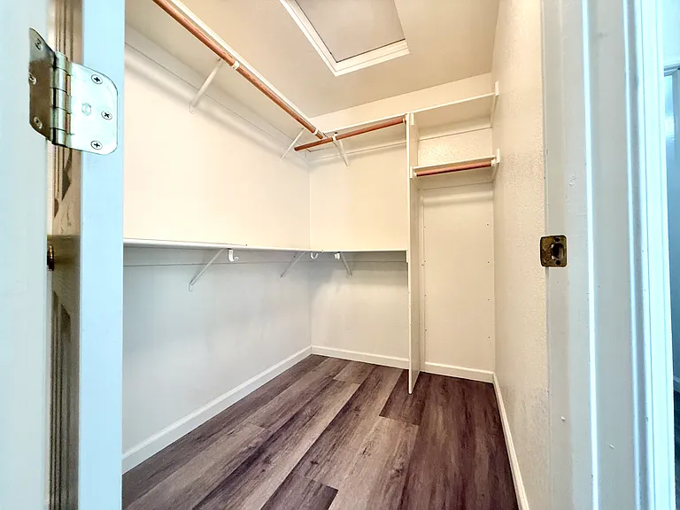2329 Tuscany St — Photo 6