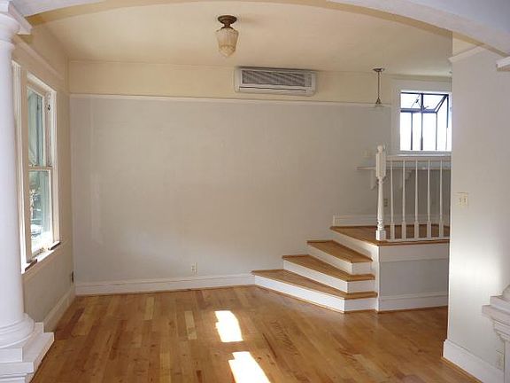 Hardwood throughout, large windows, study loft with built in USB ports.