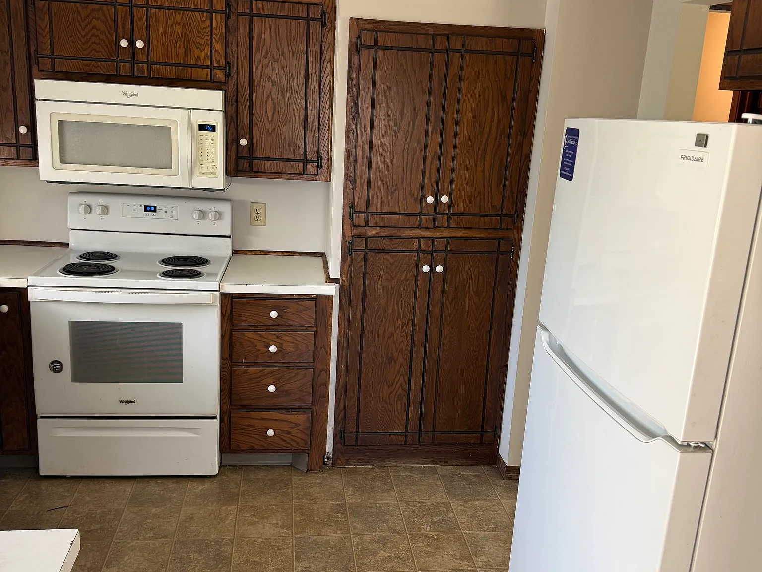 3 bed, 1650 sqft, $2,150 — Photo 4