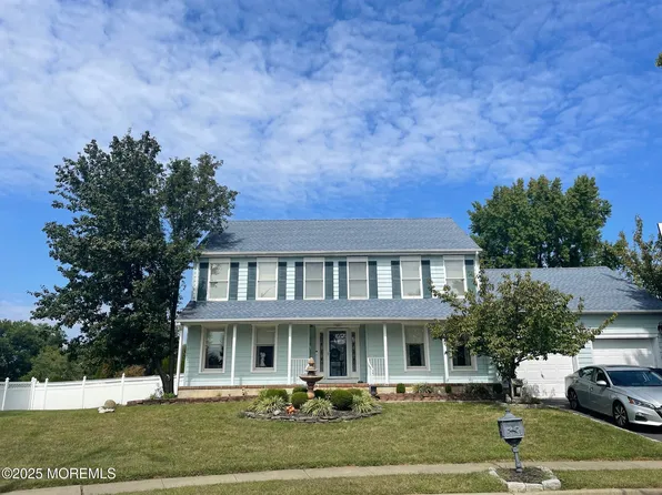 12 Kingsbridge Court, Hazlet, NJ 07730