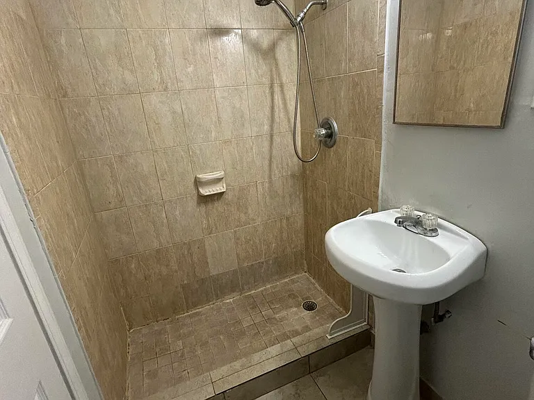 925 NE 17th Ave #1 — Photo 20
