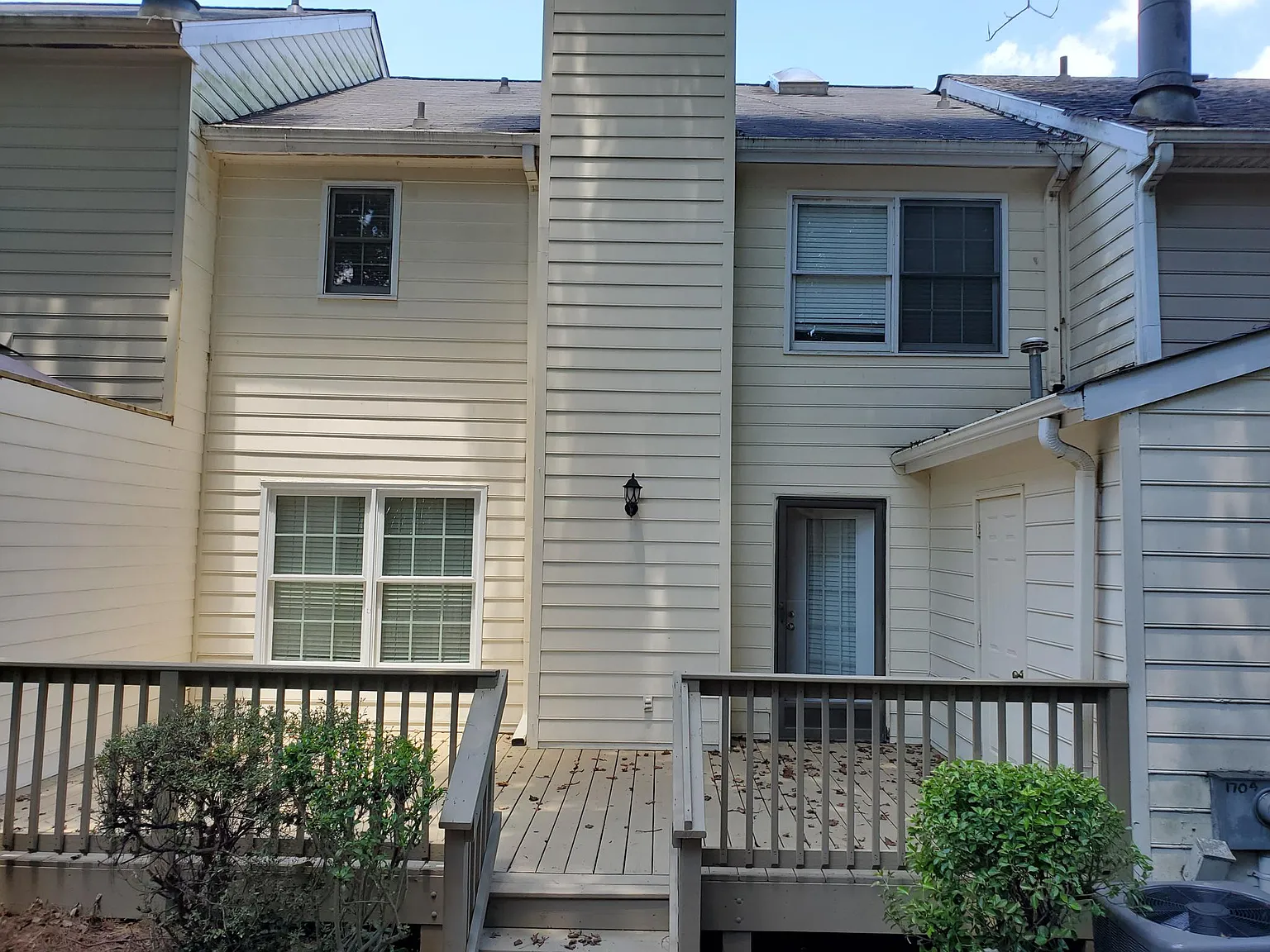 1704 Twin Brooks Dr — Photo 2