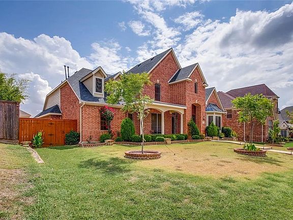 2nd image of 6106 Shadywood Ln