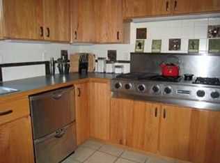 1921 Blue Hills Rd, Manhattan, KS 66502