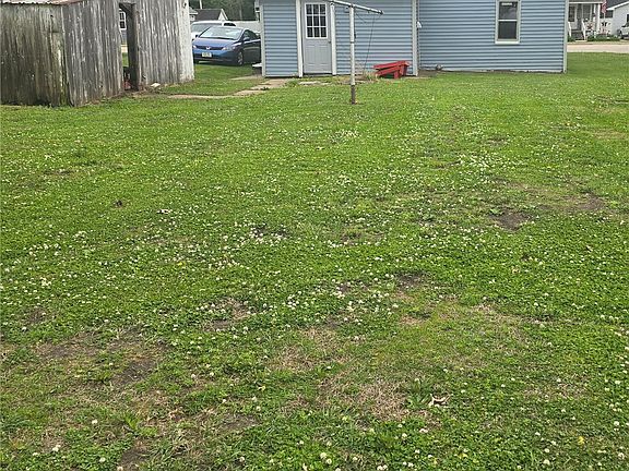 3rd image of 309 Main St