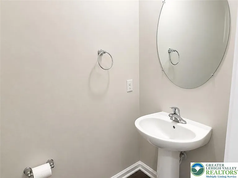 1143 Lova Ln — Photo 18