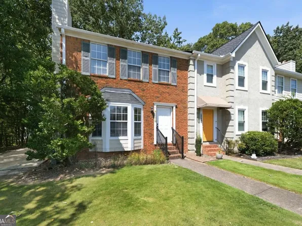 1556 Cedar Bluff Trl, Roswell, GA 30062