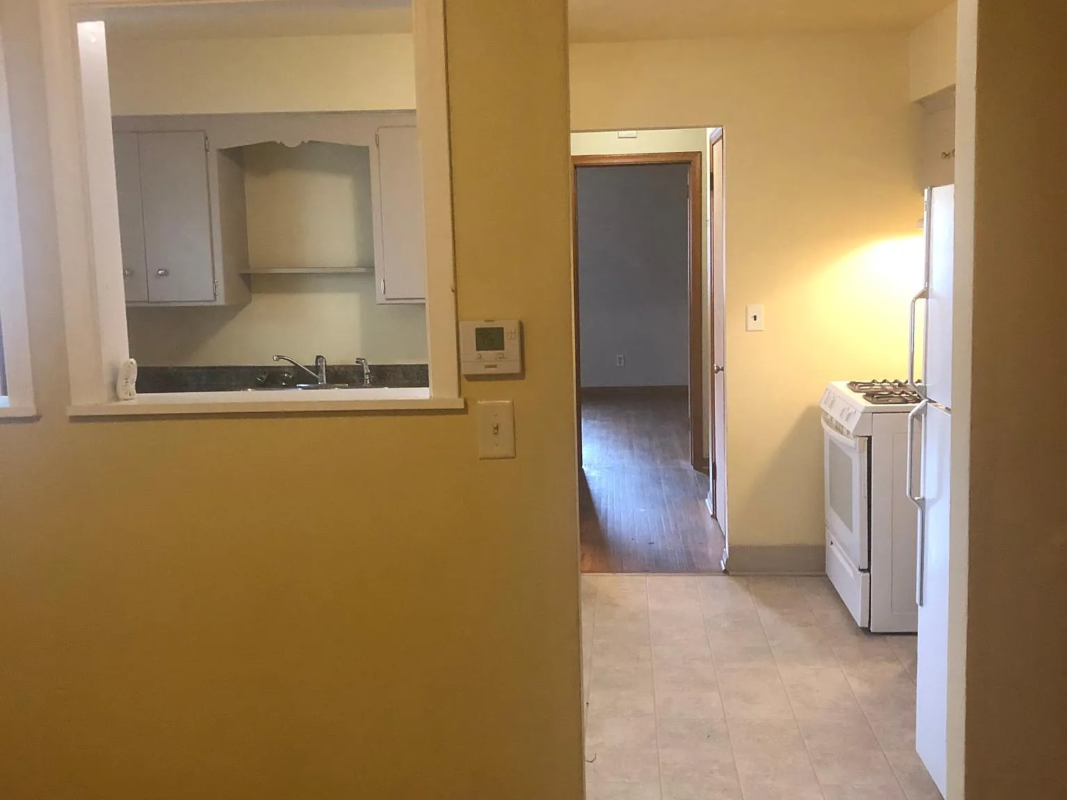 1275 Payne Ave — Photo 4