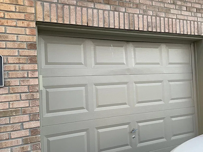 2341 Twelve Oaks Dr — Photo 1
