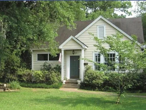 303 Greensboro St Photo 1 303 Greensboro St Photo 1