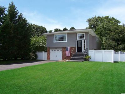 2176 Louis Kossuth Avenue, Ronkonkoma, NY, 11779