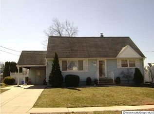 9 Barkley Rd, Old Bridge, NJ 08857