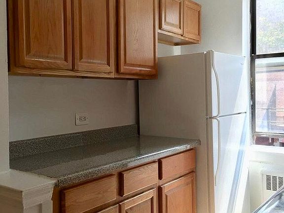 2nd image of 14055 Burden Cres #6FLR