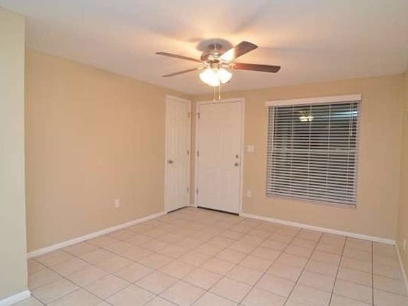 3rd image of 1025 Grantwood Ave
