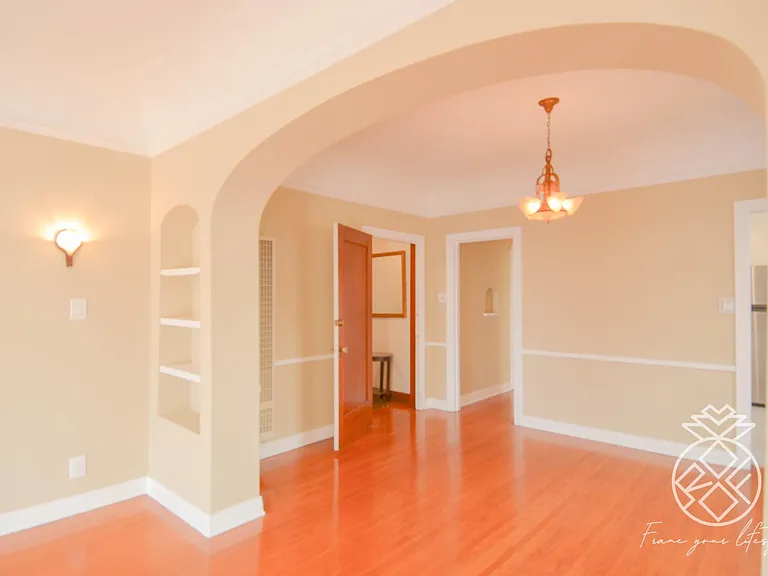 441 N Orange Grove Ave #1/2 — Photo 6