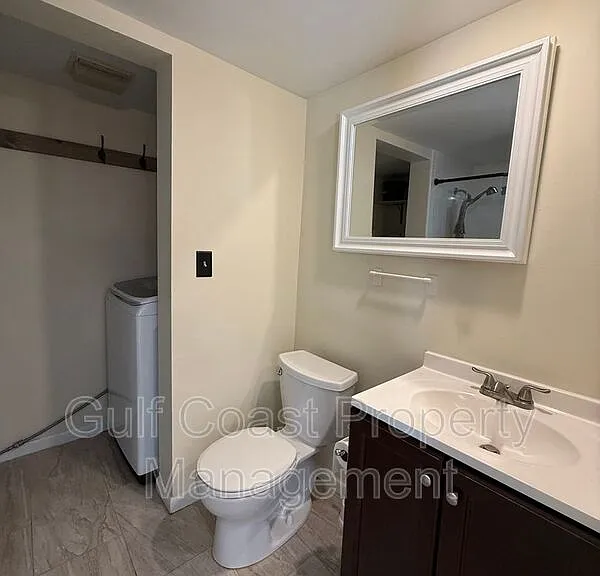 5249 Cedarbend Dr #1 — Photo 8