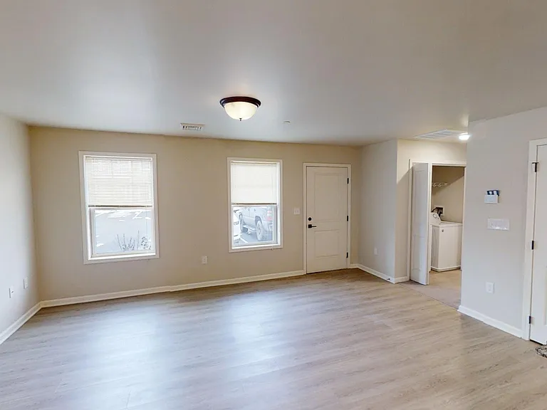 Glen Esk Apartments — Photo 13