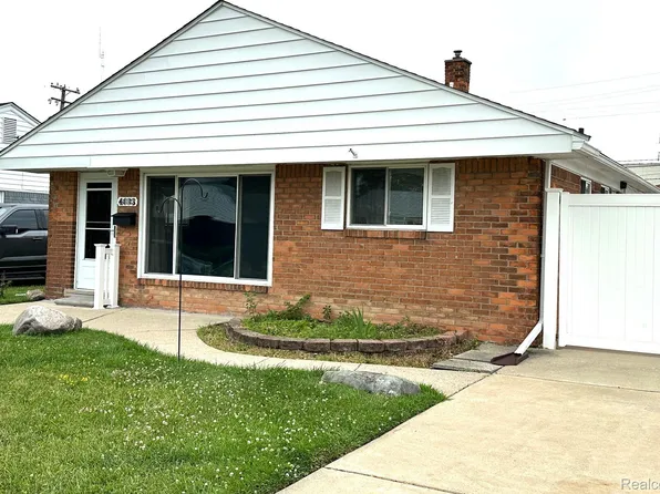 4693 15th St, Wyandotte, MI 48192