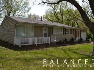 1709 SW 33rd St, Topeka, KS 66611