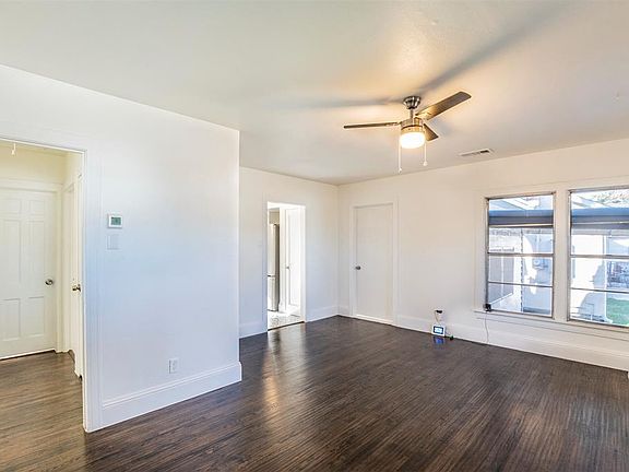 5th image of 3310 Glenhaven Blvd