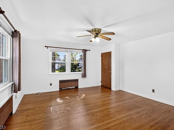 3rd image of 36 Ardmaer Dr